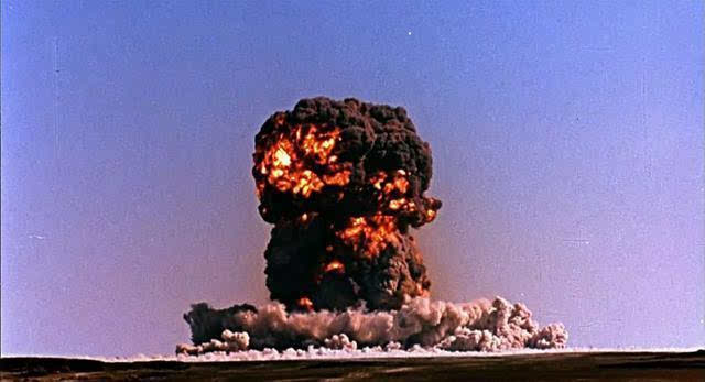 中国第一颗原子弹爆发成功的时间是几年几月几日
