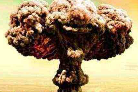 我国第一颗原子弹爆炸成功是哪一年？