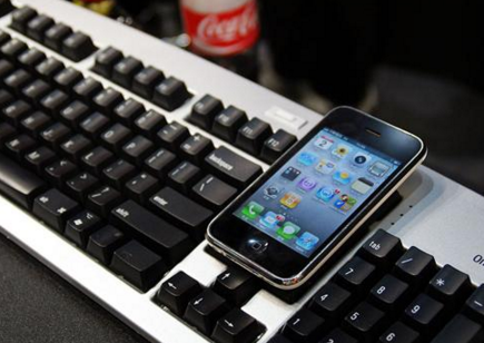 iPhone手机可以连接苹果蓝牙键盘吗？