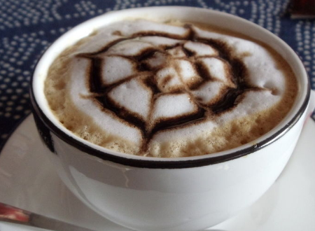 咖啡中卡布奇诺和冰拿铁的区别和特点