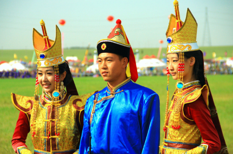 我国的蒙古族和邻近的蒙古的区别？