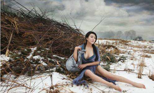 龚玥菲饰演了史上最性感的潘金莲，身材傲人，令人过目难忘